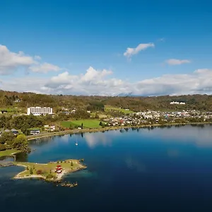 Resort We Toya